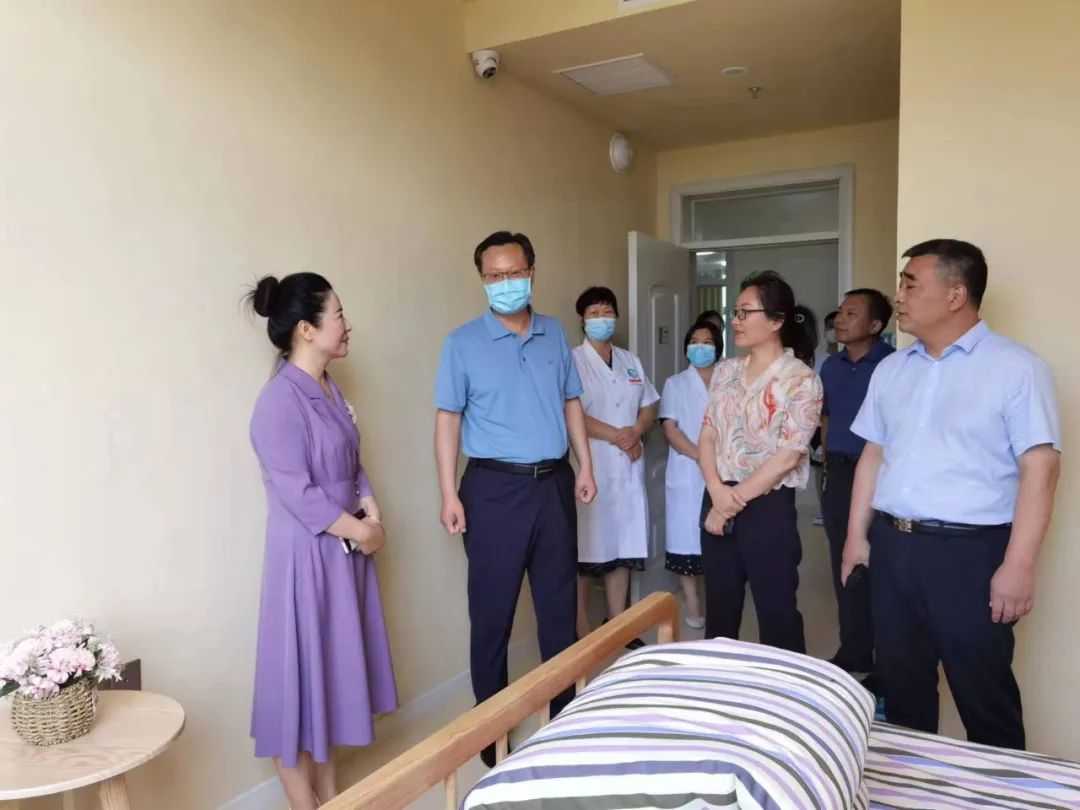 郾城区政府区长李占宾检查指导医养结合工作 中国财经新闻网 www.prcfe.com