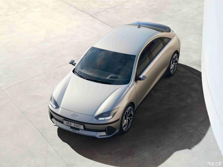 现代(进口) IONIQ(艾尼氪)6 2022款 基本型